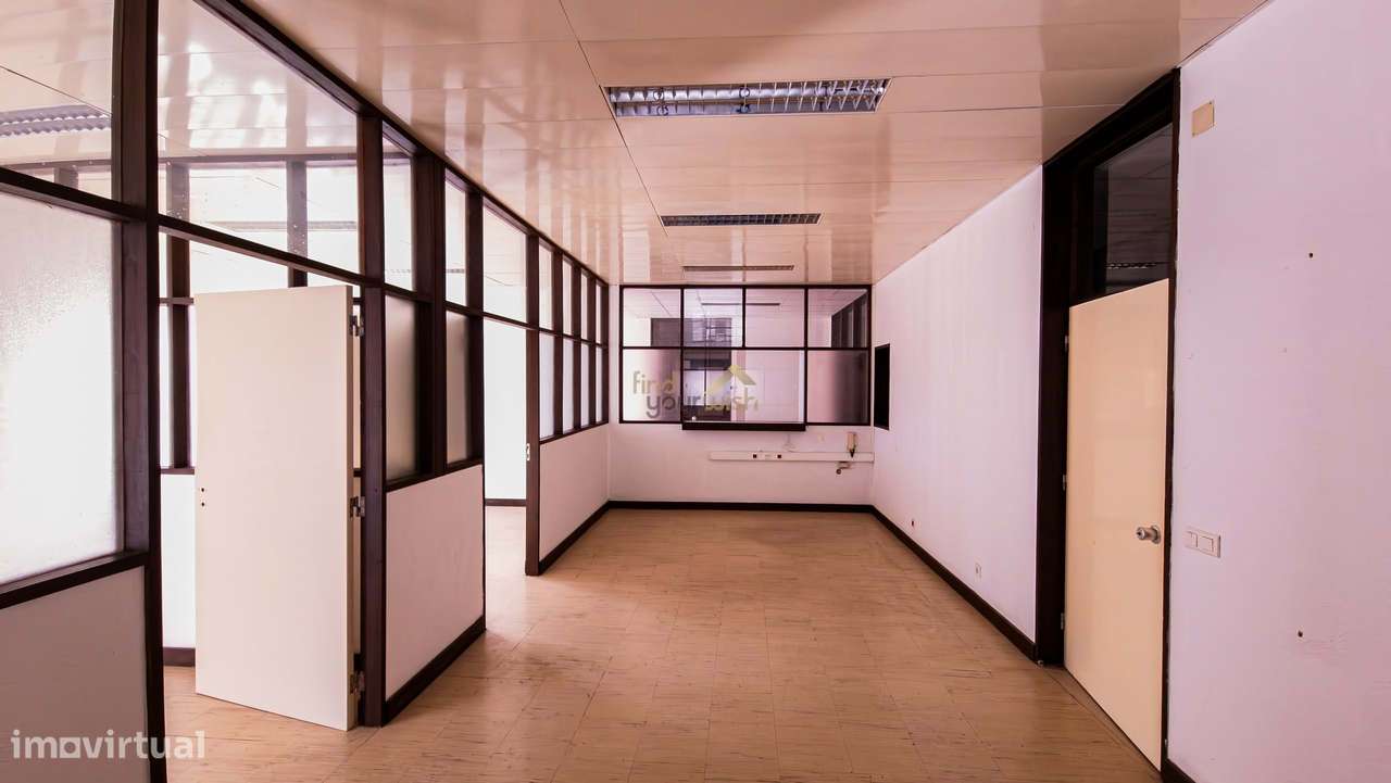 Armazém de cerâmica localizada no centro de Vestiaria.-7