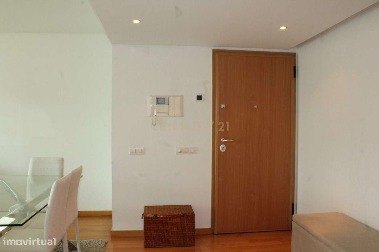 Elegante T2 no 6.º piso do Alcântara Rio, em estado de novo, com estac - Grande imagem: 5/14