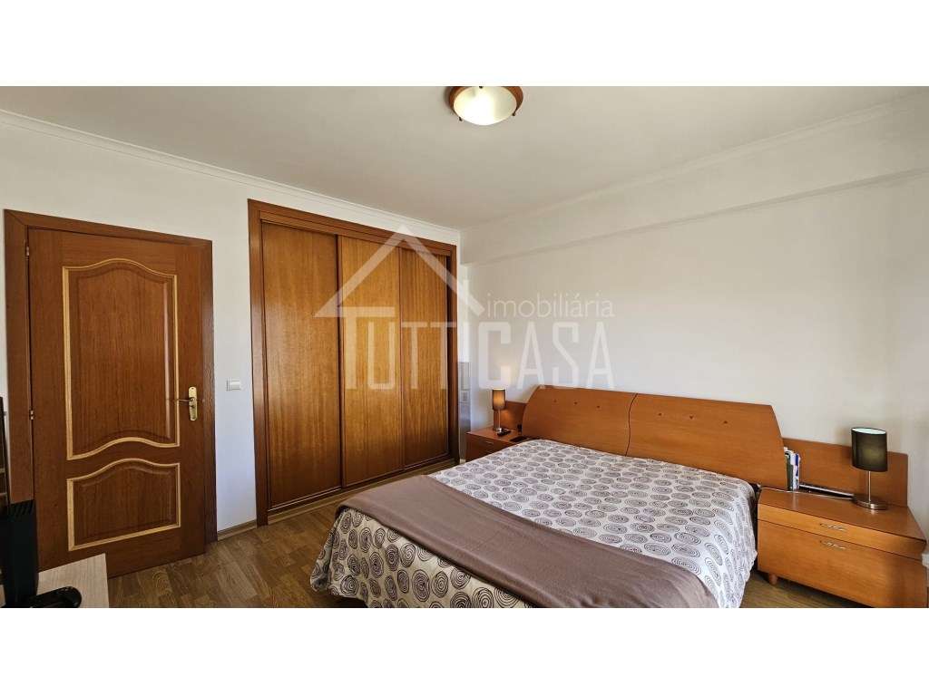 Apartamento T3 com garagem BOX em Alcainça-32