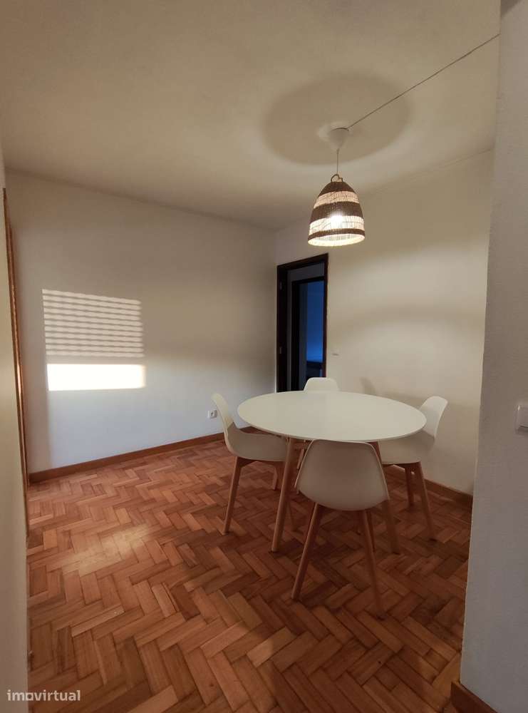 Quarto, Ramalde, Praceta José Régio - Grande imagem: 5/7