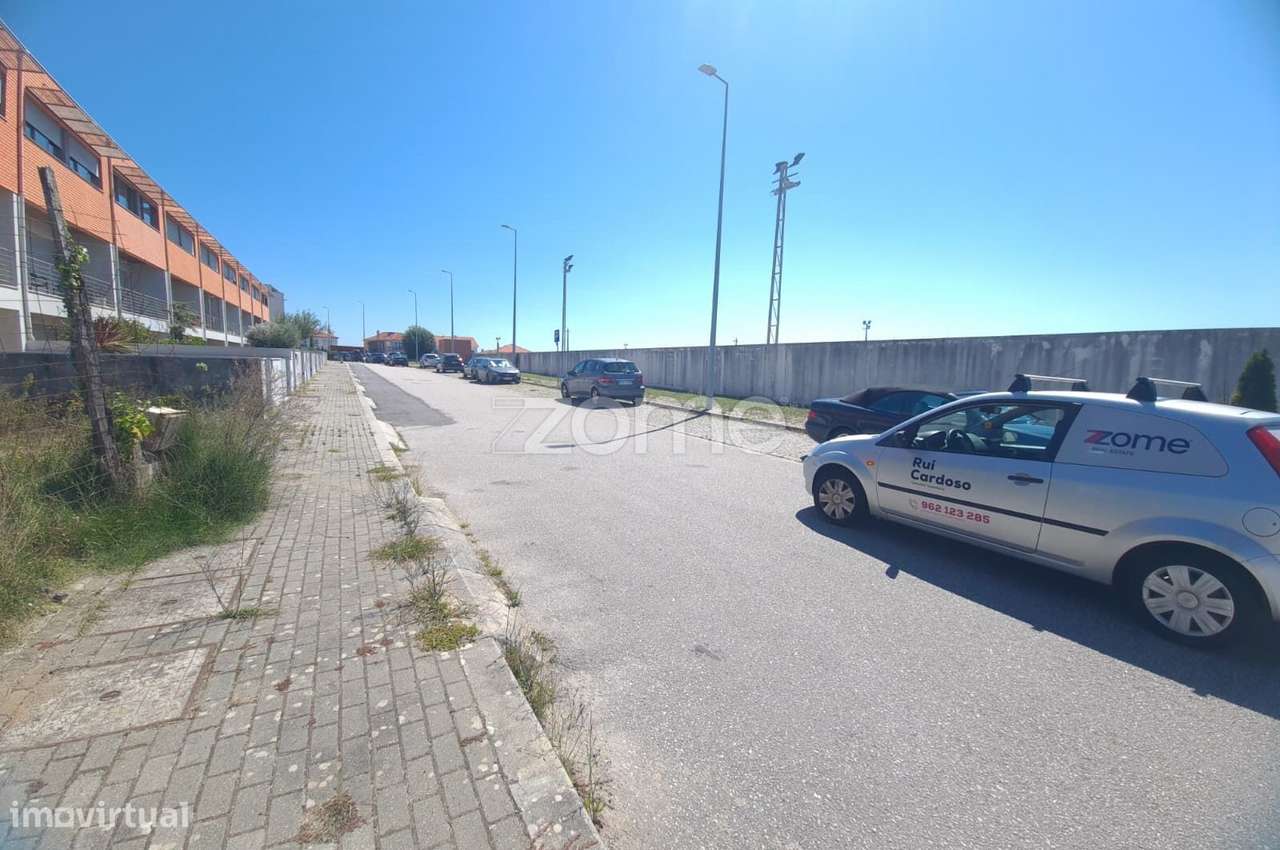 Lote de Gaveto para Construção com 202 m² – Monserrate-3