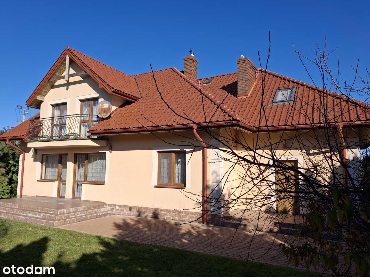 Uroczy DOM w pięknej okolicy, do zamieszkania. - Pełny obrazek: 2/5