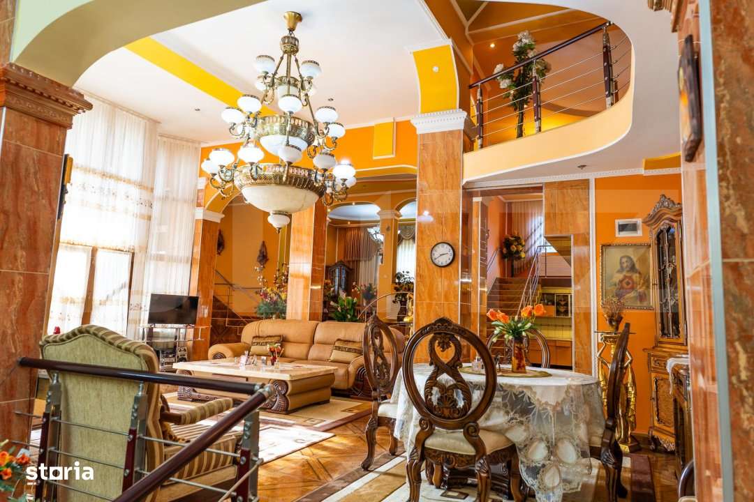 Casa de vanzare, cu 10 camere, 1200 mp, zona Dipsa - Imagine principală: 2/19