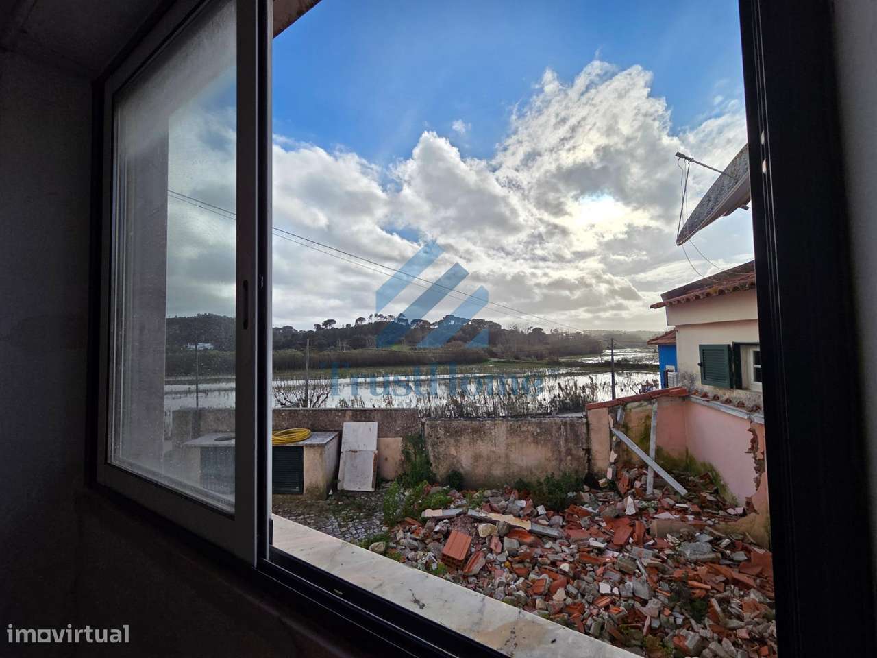 V4 para remodelação em São João da Ribeira a 13 Km de Rio Maior-25