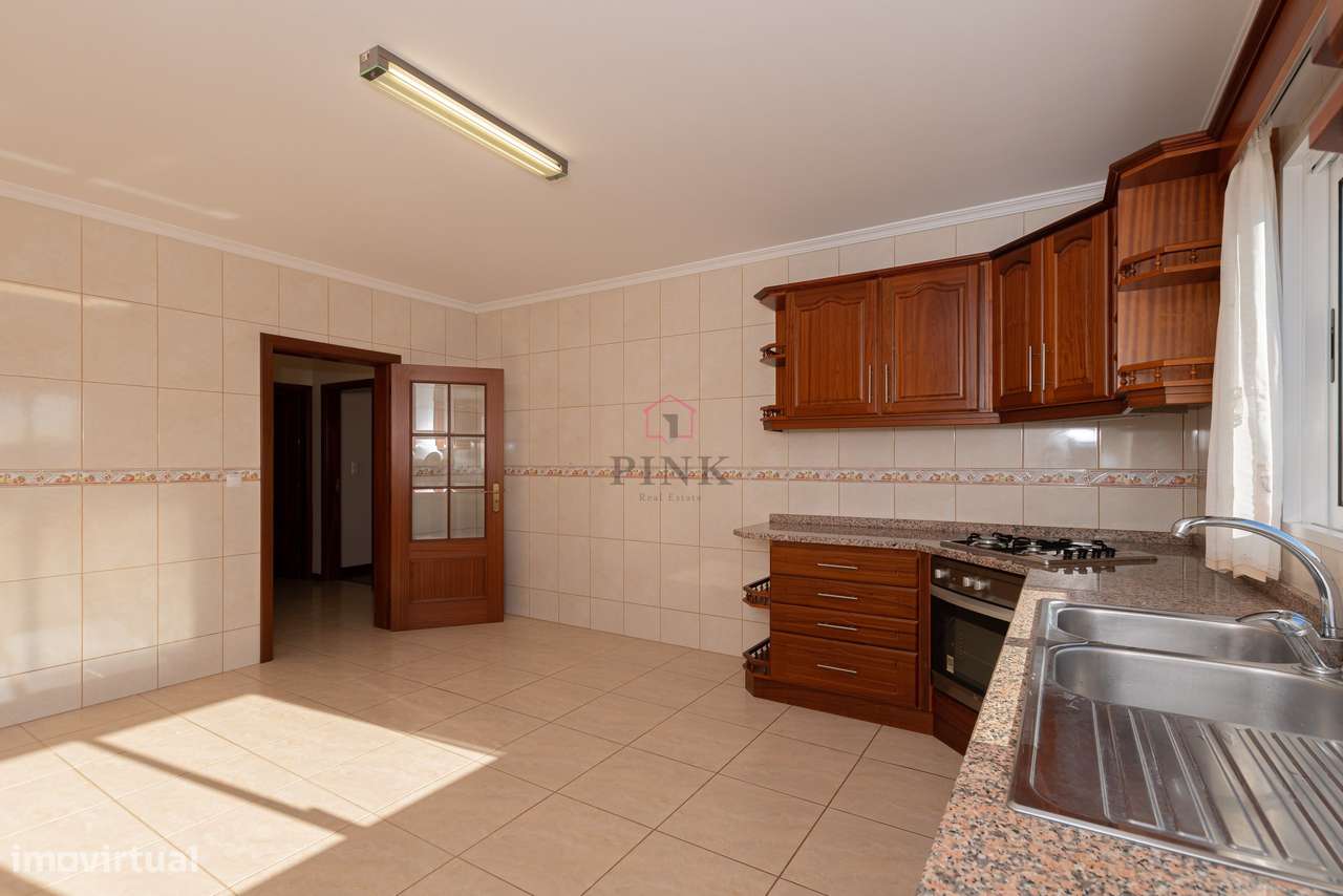 Calheta | Moradia T3 com Vista Mar e Terreno Extra-19