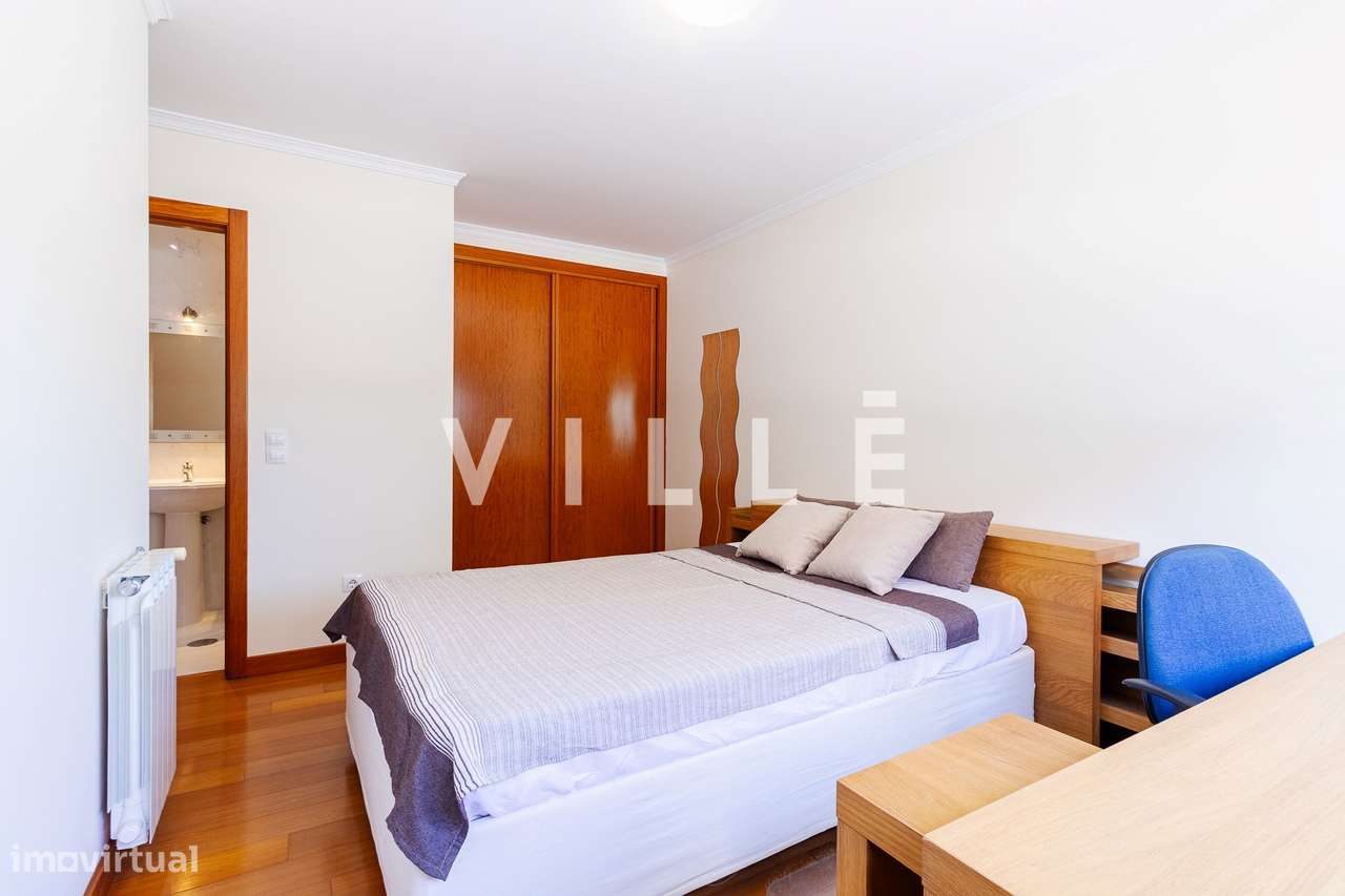 Apartamento T2 com Garagem Fechada e Arrumo no Glicinias-29