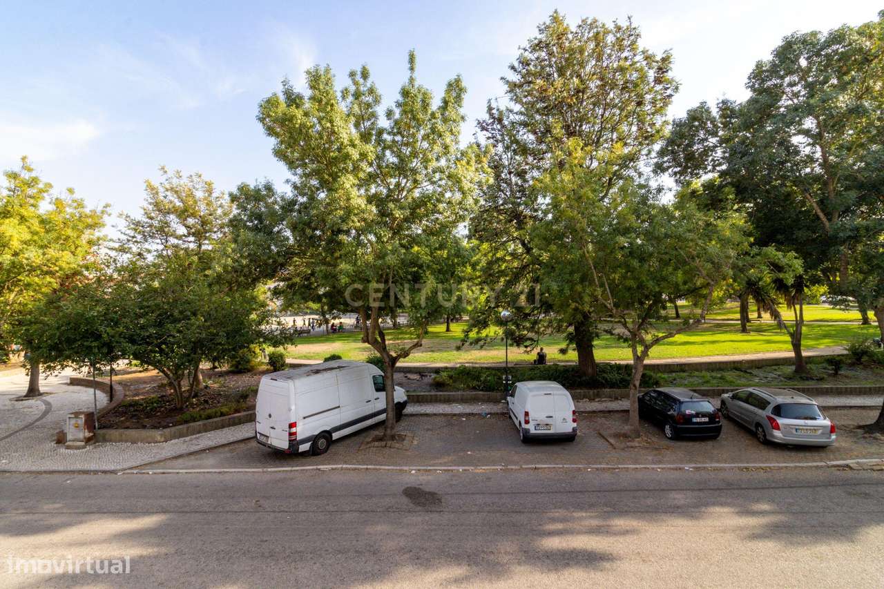 A sua primeira casa pode começar aqui Apartamento T2 Baixa Banheira-22