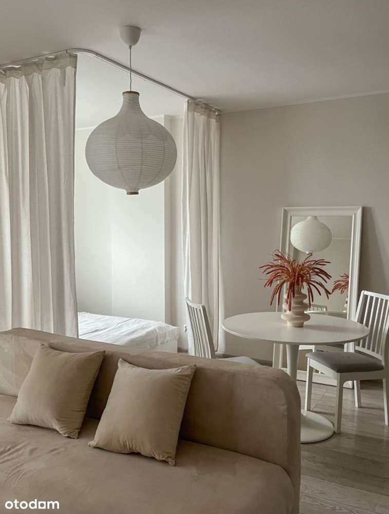 STUDIO ochota po remoncie z balkonem