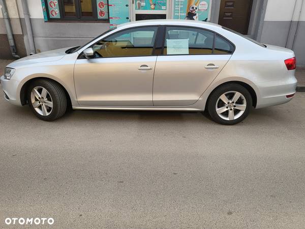 Volkswagen Jetta 1.2 TSI Comfortline - 13