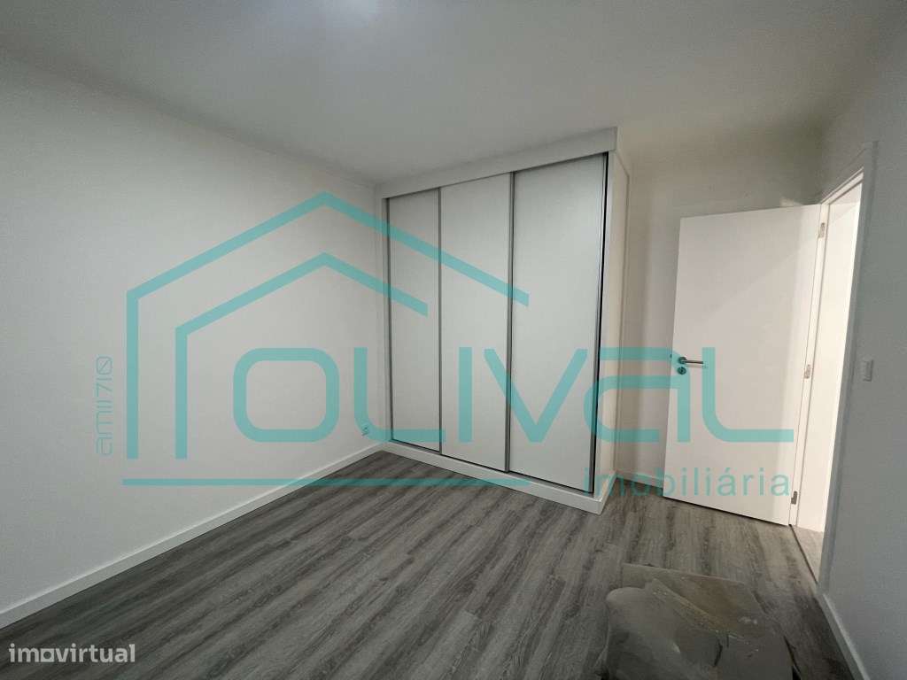 Apartamento T2 Renovado Centro da Cidade-1