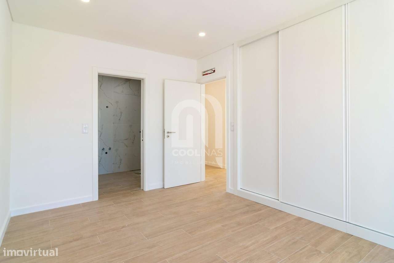 Fantástica Moradia Térrea T3+1 com Piscina de água salgada e aquecida-13