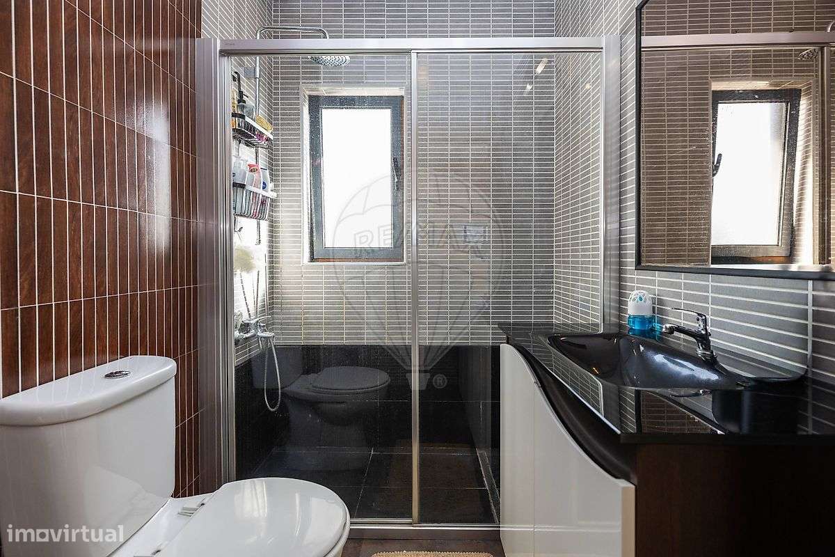 Moradia T5 para venda-23