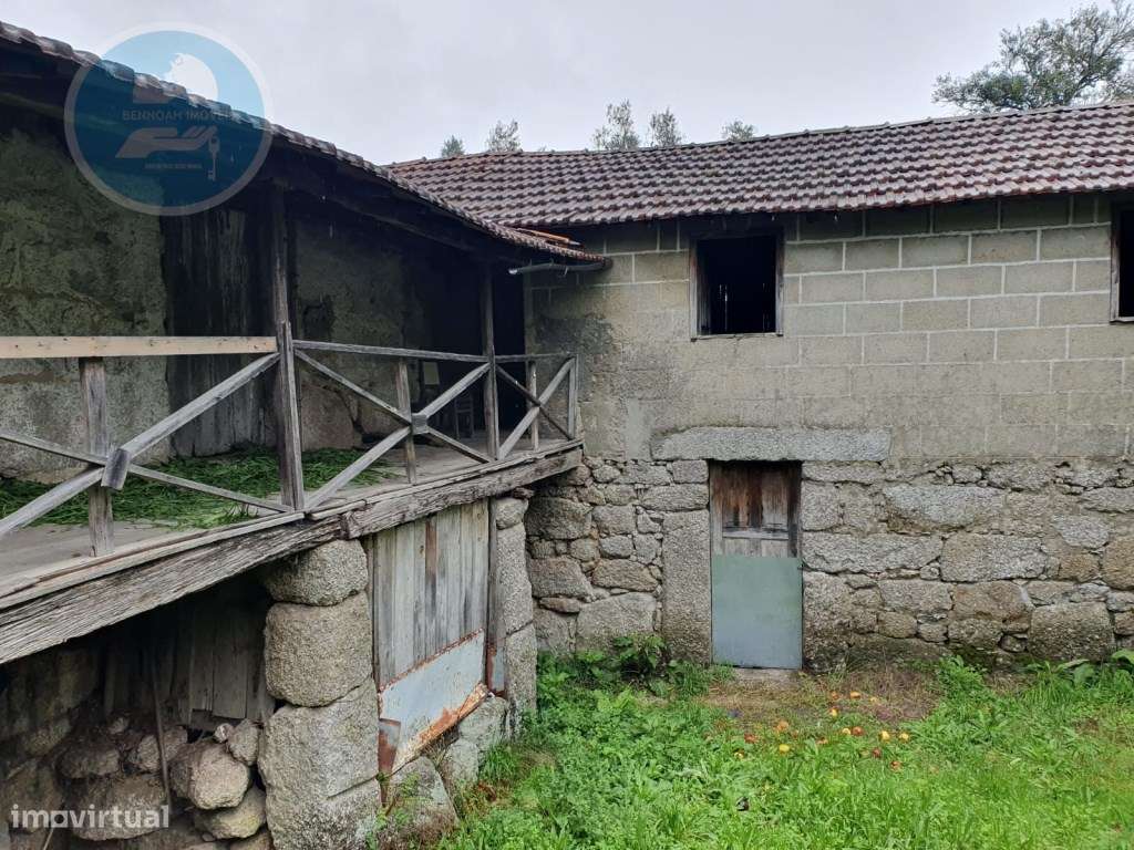 Quinta à venda, localizada no Lugar de Água Redonda, Cabeceiras de ...-8