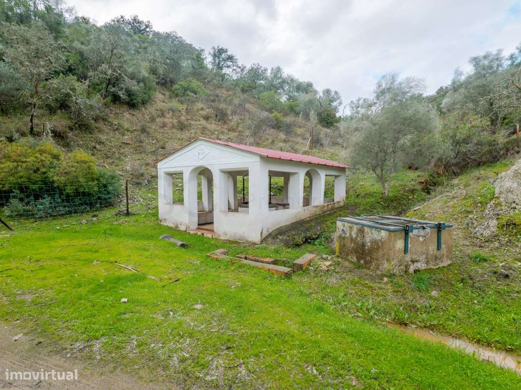 Quinta com quatro suítes e moínho, junto ao Rio Guadiana-32