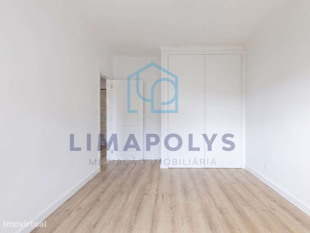 Apartamento T1 renovado a 100 metros da praia-9