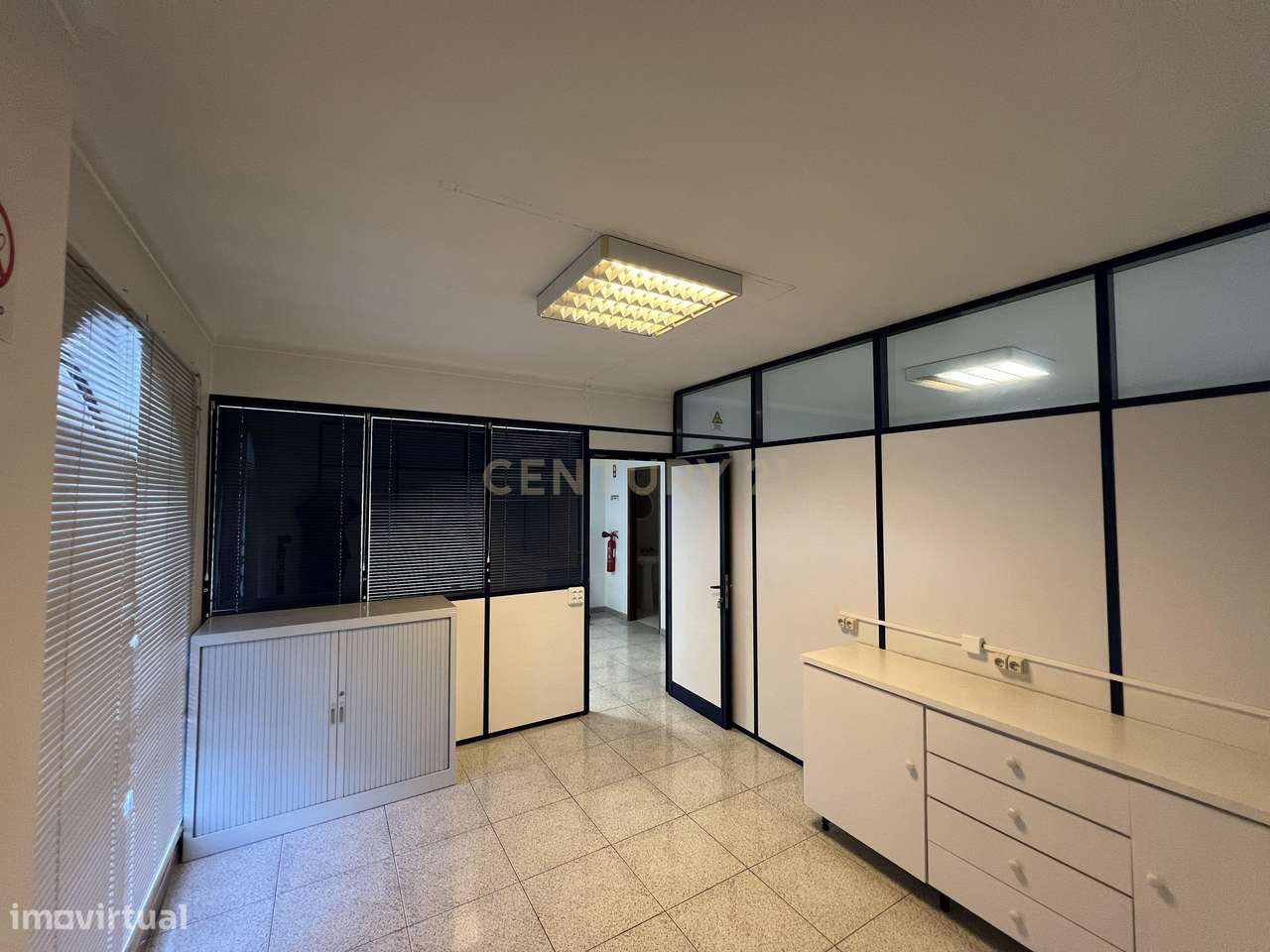 Escritório na Av. Marquês de Pombal em Leiria - Grande imagem: 5/14