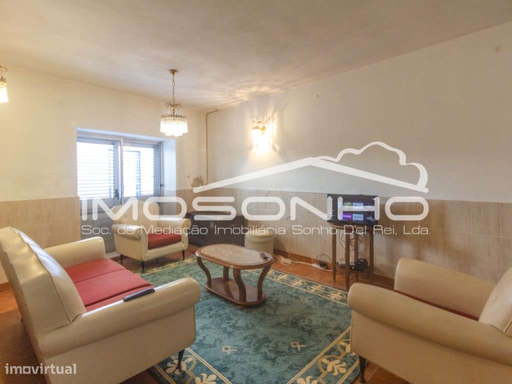 Moradia mobilada, terrea, com pátio e sótão - Grande imagem: 4/22