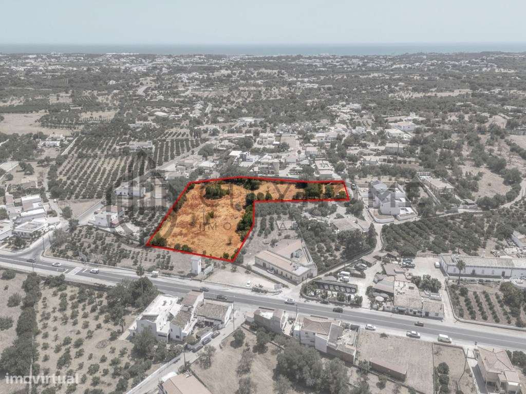 Terreno para construçäo de 8 moradias com piscina, cave e estaciona... - Grande imagem: 4/31