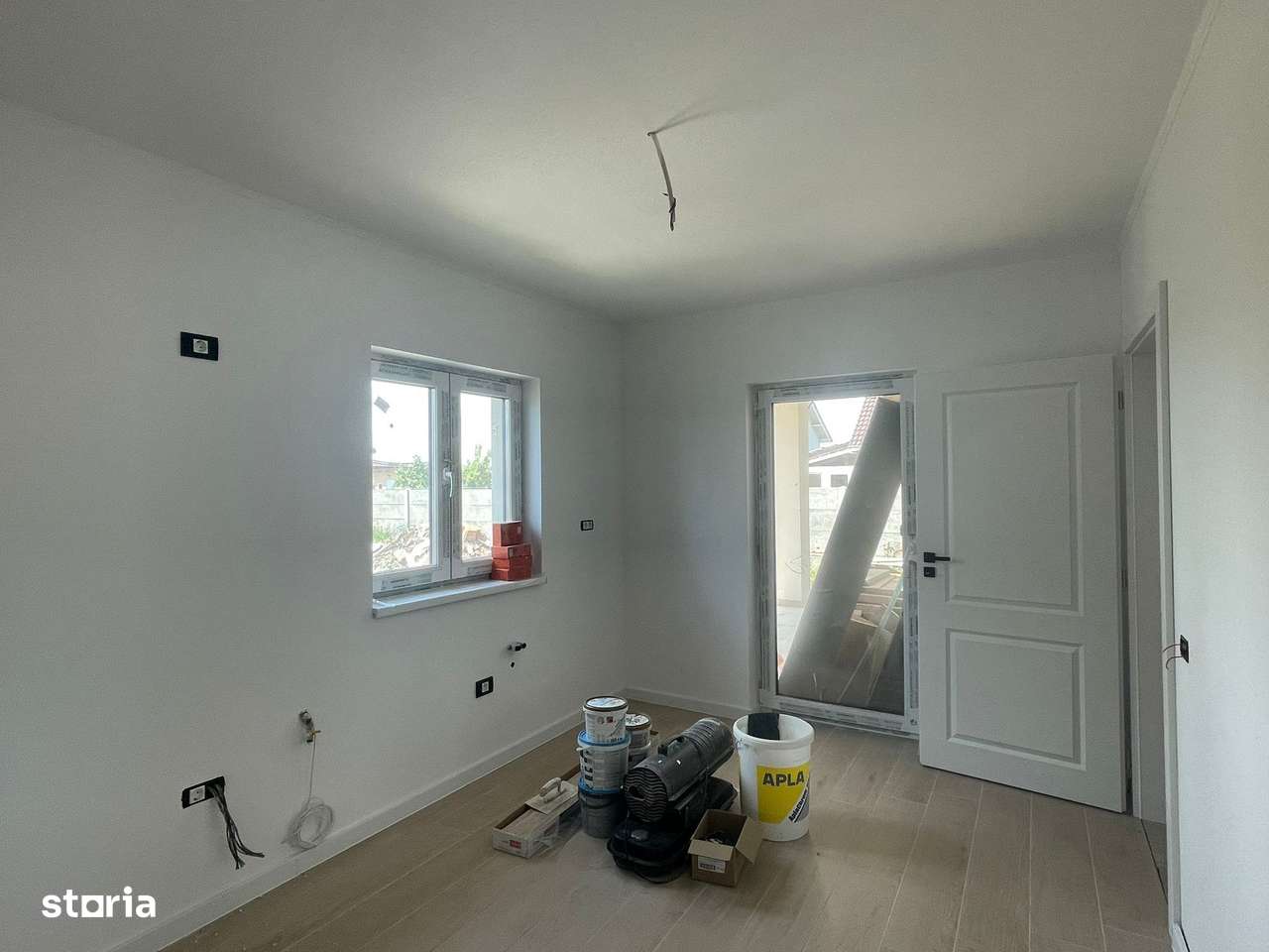 Duplex spațios cu teren generos-Moșnița Veche - Imagine principală: 4/18