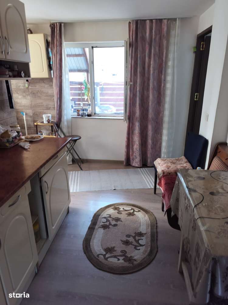 Vând casă Mioveni cartier Colibasi - Imagine principală: 5/13