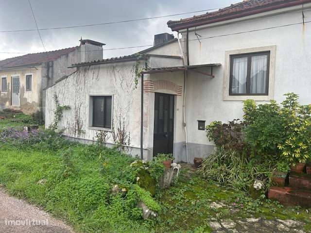 Moradia sita em Boieiro, Ourém-7