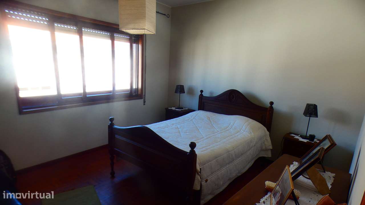 Moradia T5 Vila Nova da Telha-8