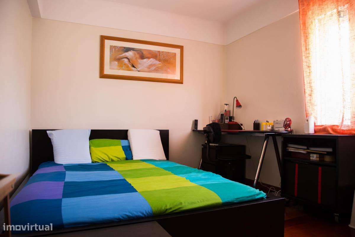 Quarto - localizado em Carnide Lisbon - Grande imagem: 4/6