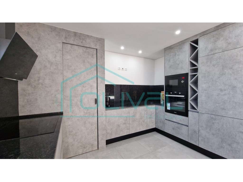 Moradia Nova | Projeto Único | 3 Suítes | Design Contemporâneo - Grande imagem: 5/25