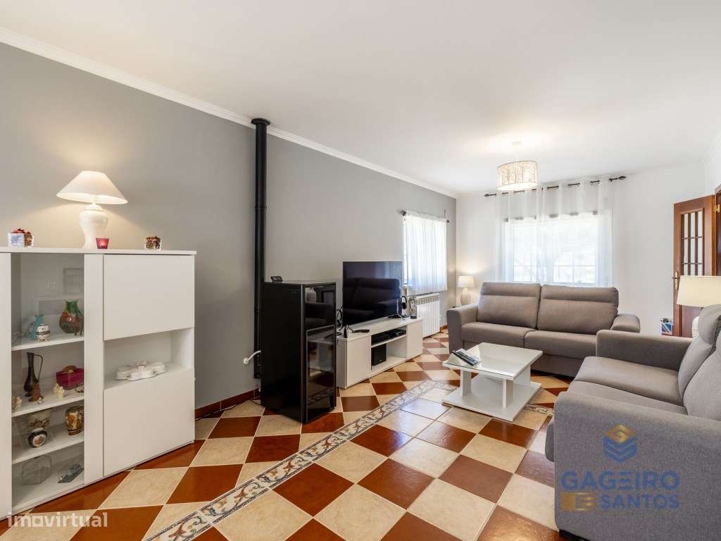 Moradia T3 em condomínio com terreno em Famalicão, Nazaré-4