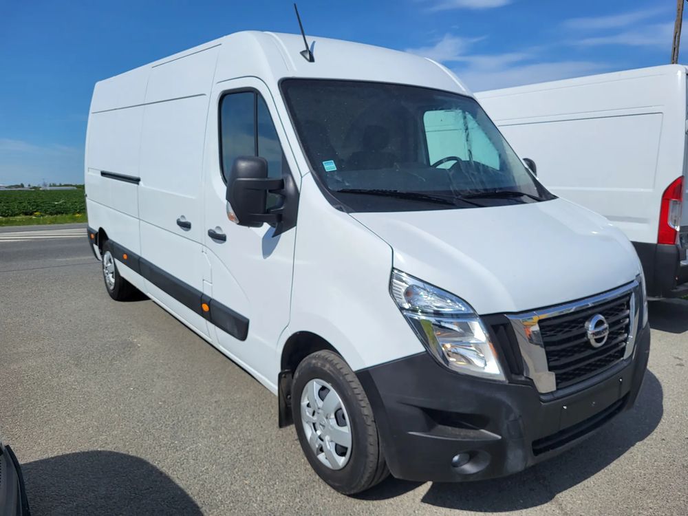 Nissan Interstar 2024