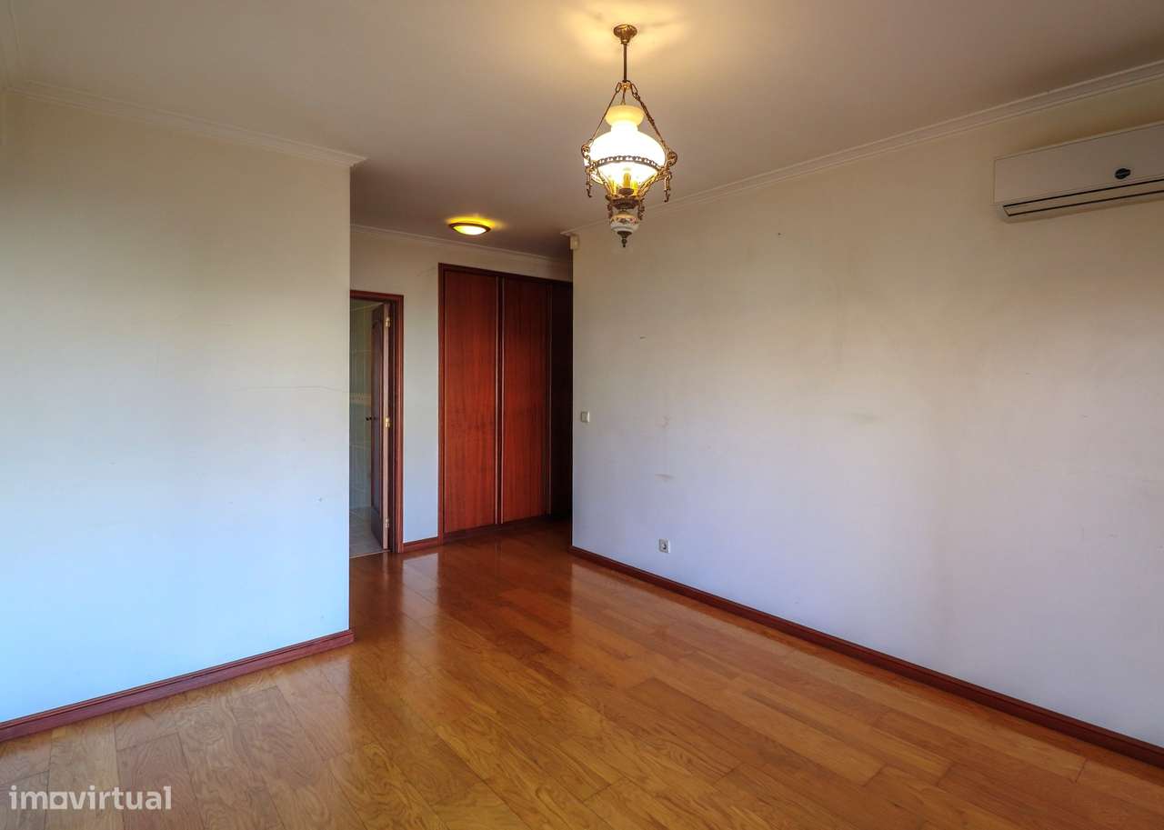 Apartamento T3 com suíte, em Sanguedo-10