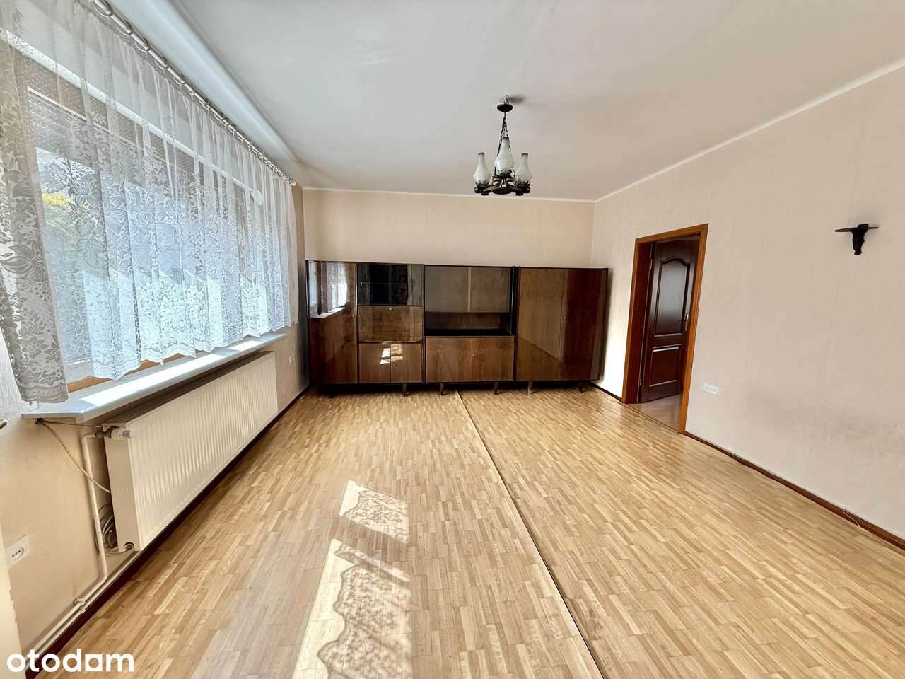 Dom w zabudowie szeregowej z dużym ogrodem-4