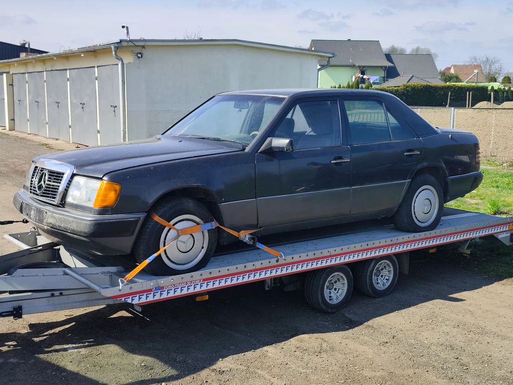 Mercedes-Benz E 1993