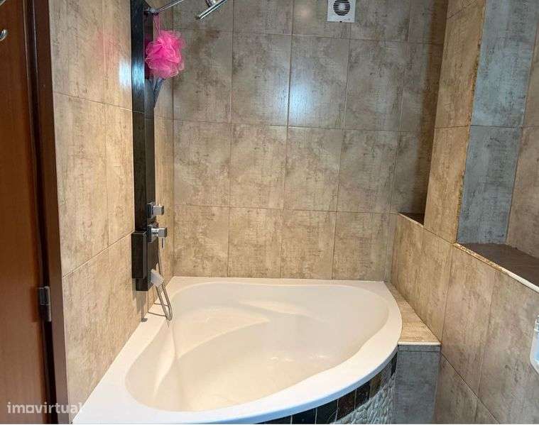 Aluga-se T2 Massamá - Grande imagem: 2/6