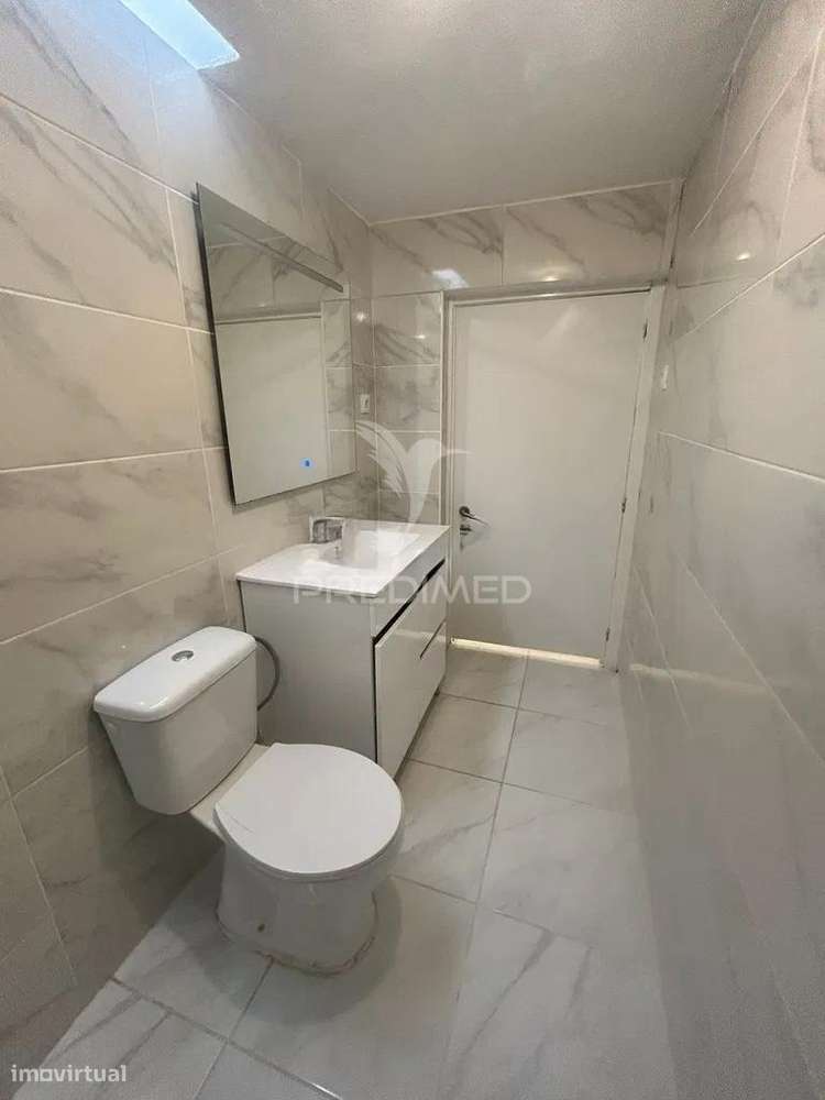 Loja transformada em apartamento T3 Laranjeiro - Grande imagem: 5/24