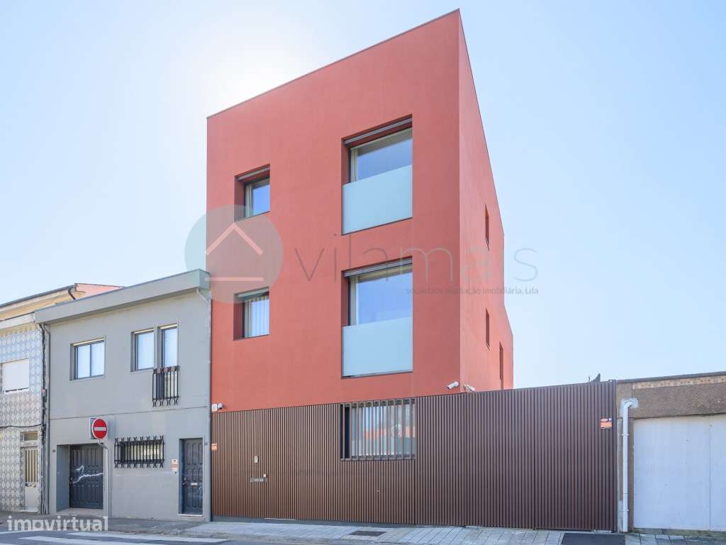 Excelente Moradia V4 com Piscina-33