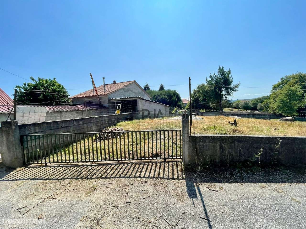 Terreno com viabilidade construtiva em Santa Comba Dão - Grande imagem: 4/5