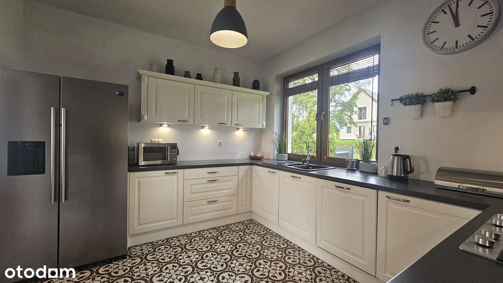 Nowoczesny dom z 2023 roku – wysoki standard-8