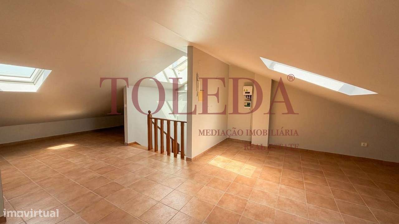 Moradia T3+1 com Terraço e Garagem-29