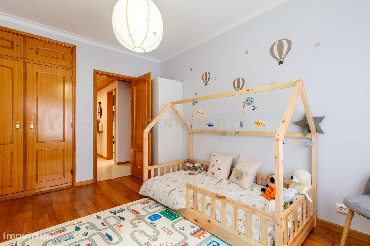 T2 Renovado | 2 WC Novas | 106 m² | Parqueamento + Arrecadação | Eleva-31