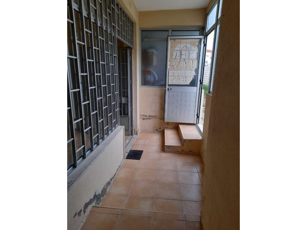 Espaço comercial em Amora - Grande imagem: 4/5
