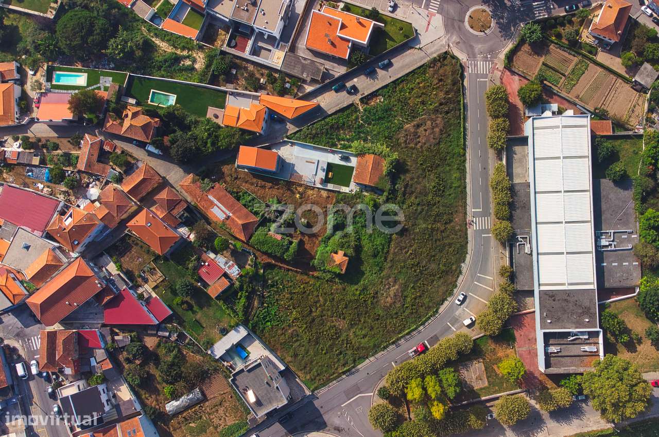 Lote de terreno p/ construção em altura com 7.000m2 - Piscinas Valb... - Grande imagem: 5/22