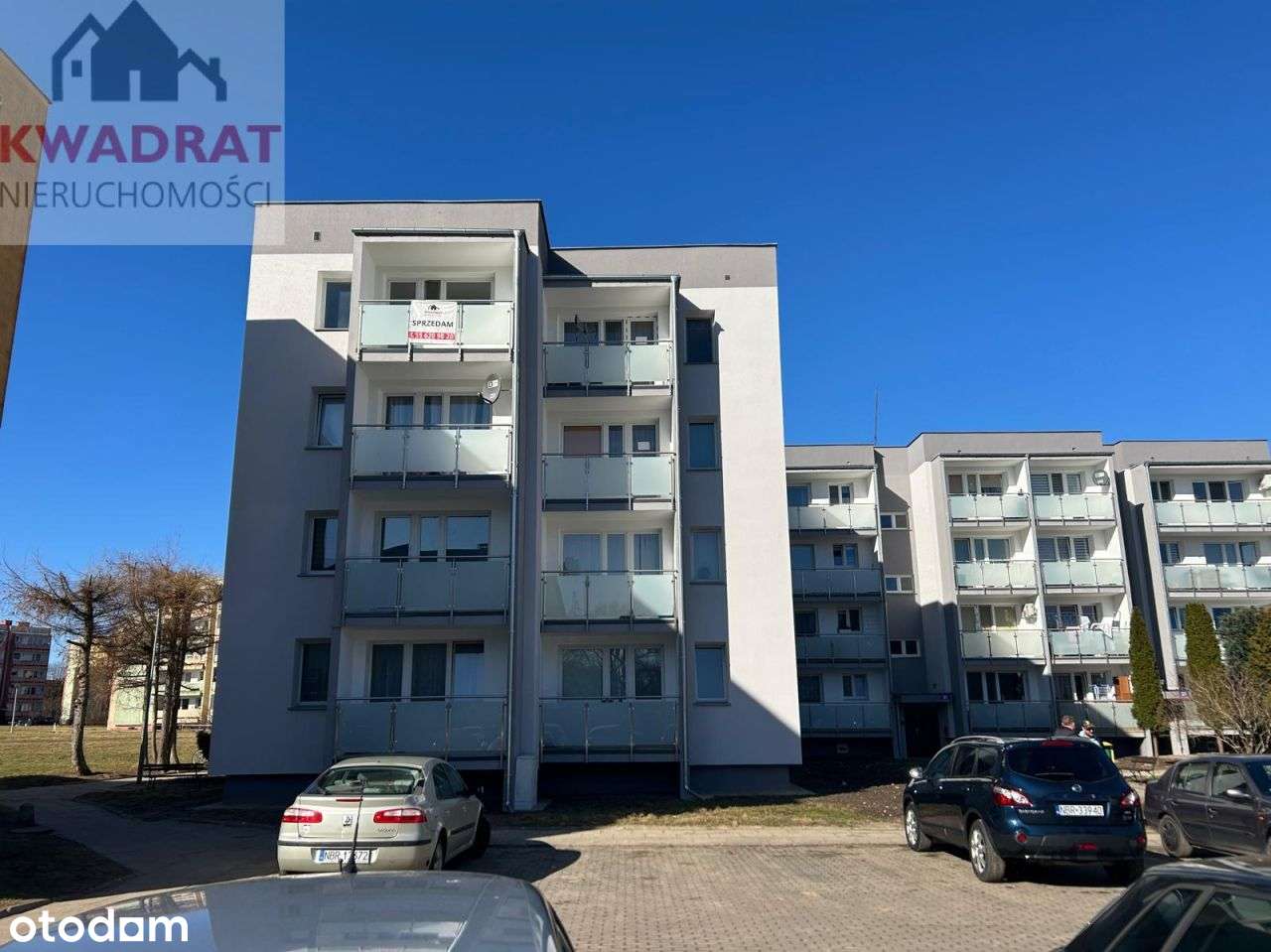 2 pokojowe mieszkanie z balkonem na osiedlu-12