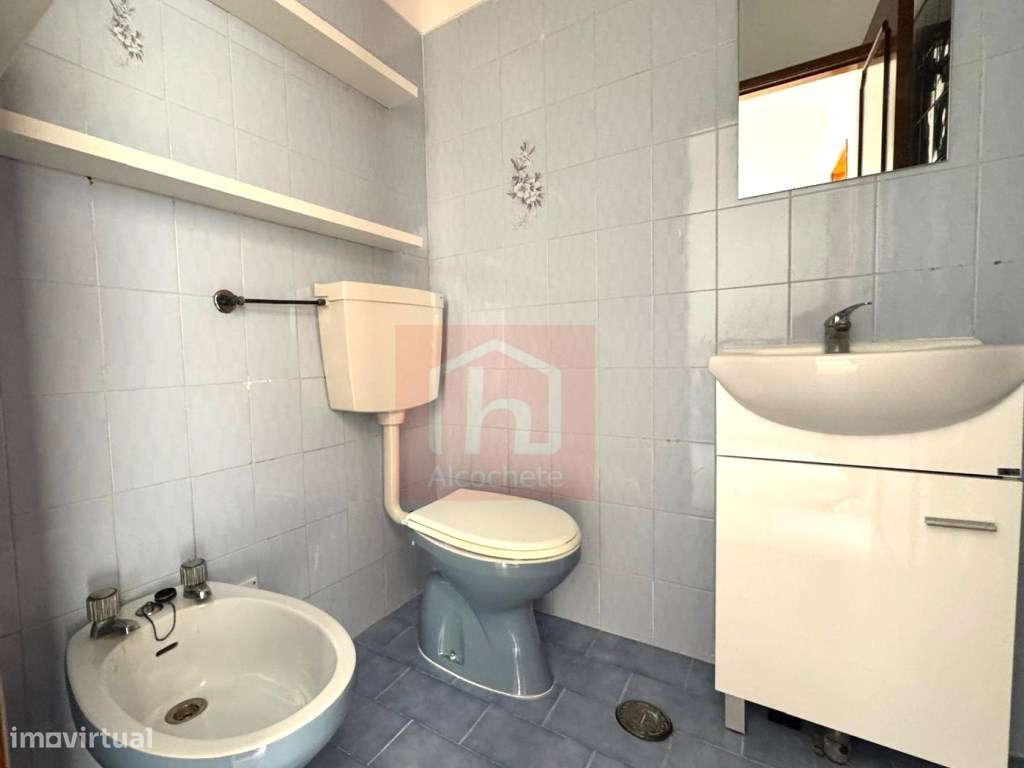 Apartamento T3 no centro do Montijo-24