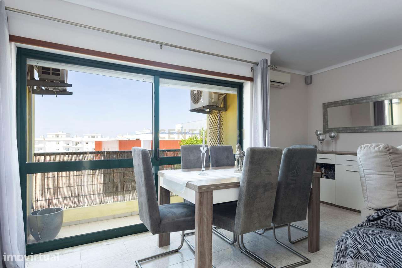 Excelente T2 no centro de Lagoa e elevador! - Grande imagem: 3/13