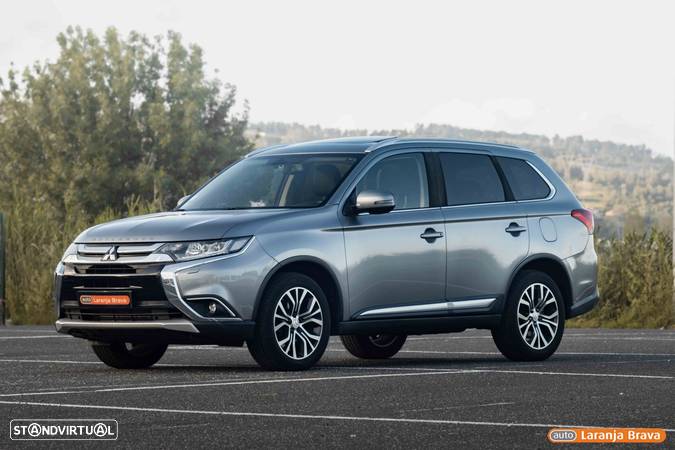 Mitsubishi Outlander 2.2 DI-D Intense - 5