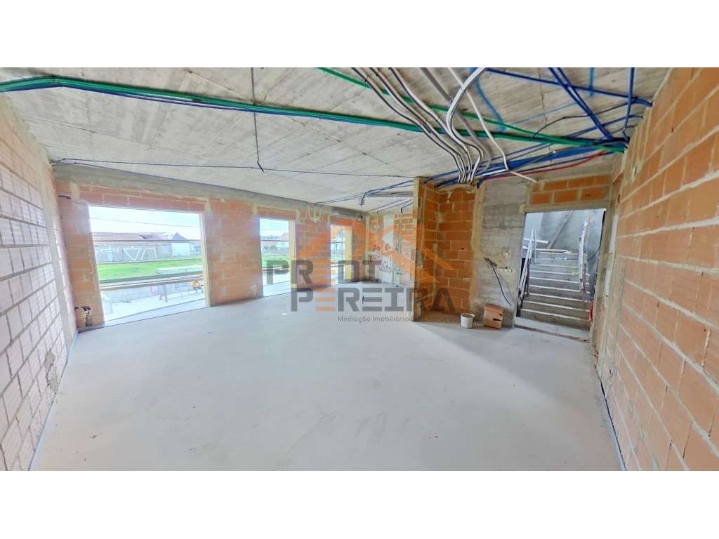 *NOVA CONSTRUÇÃO*
T3 situado em condomínio fechado, varanda, pisci... - Grande imagem: 2/26