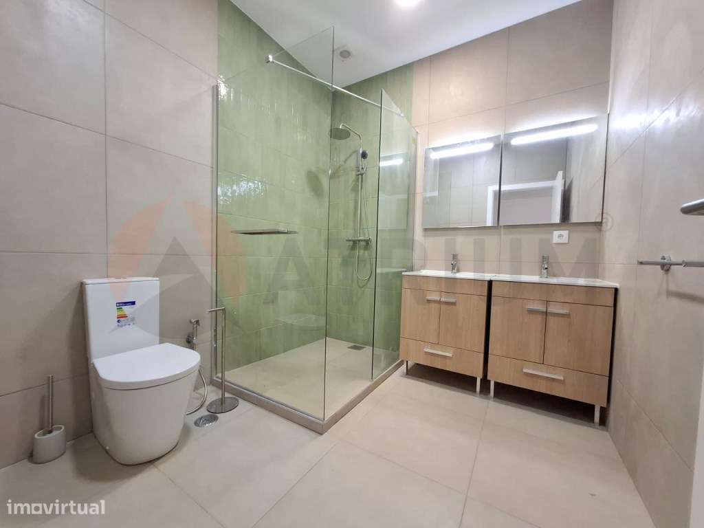 Apresento-lhe este magnífico apartamento, localizado no coração de ...-10