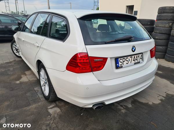 BMW Seria 3 320d - 4