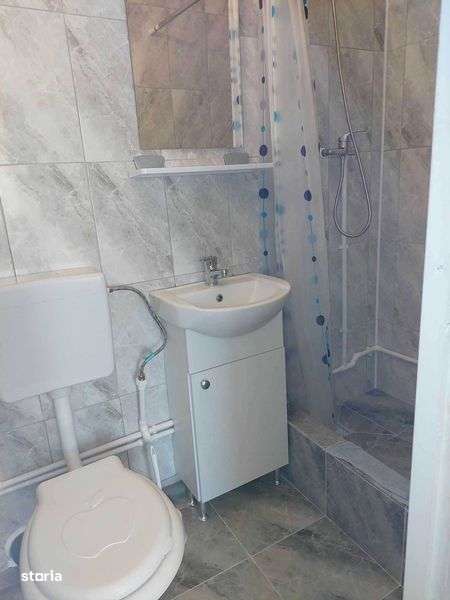 Inchiriez camera de camin cu baie proprie in Nicolina langa Kaufland - Imagine principală: 3/5